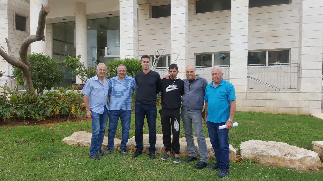 אדן אור אדן אור